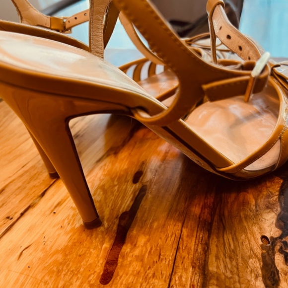 KATE SPADE NY ITALY 7.5B VERO CUOIO Yellow Patent Strappy Heels PUMPS - Picture 7 of 11